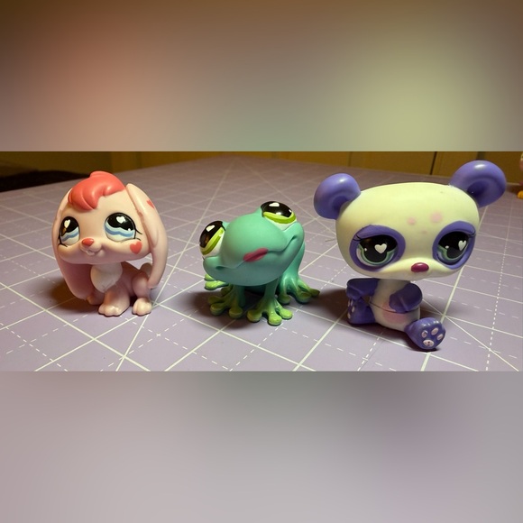 Authentic Valentine 💘 LPS #557 Rabbit #558 Panda #559 Frog - Picture 1 of 10